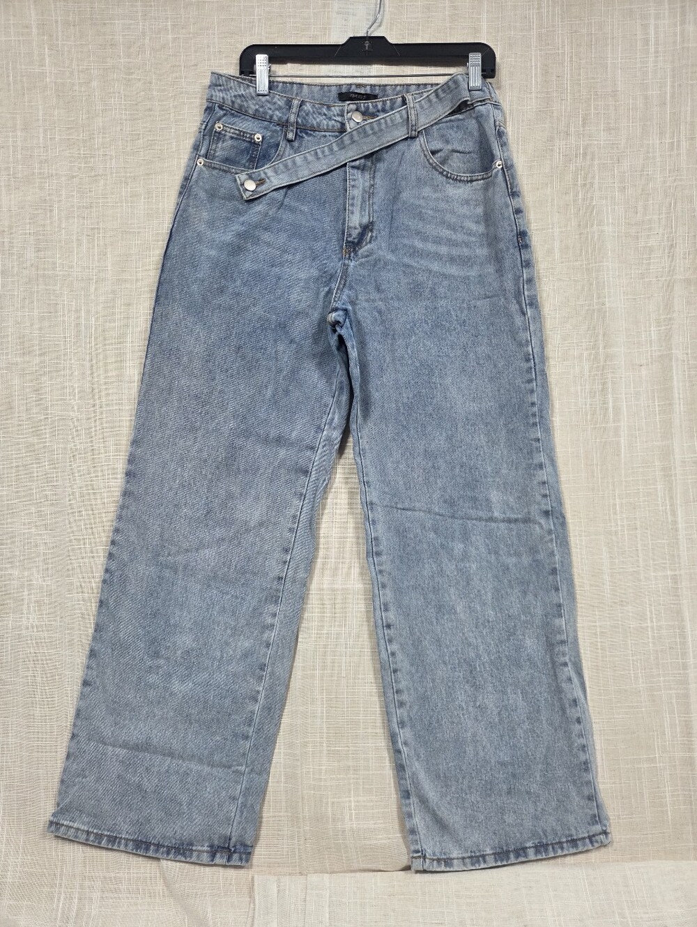 Forever 21 Womwn's Light Blue Wide-Leg Jeans with Belt Loop Detail Size 29